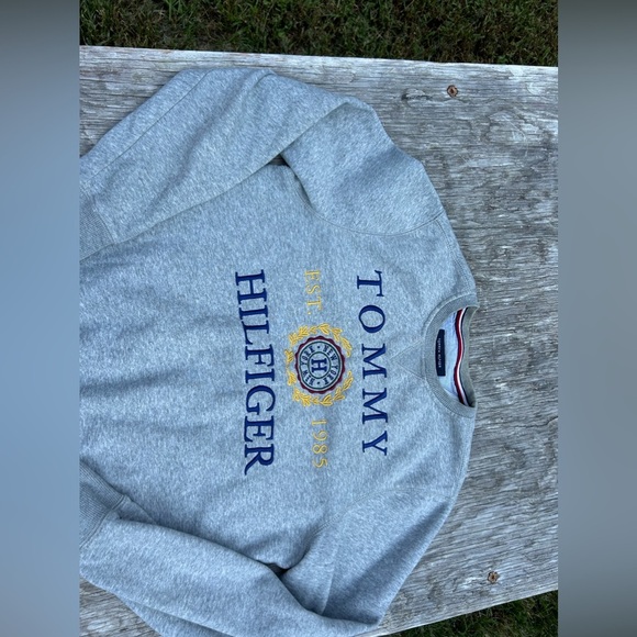 Men’s xs , Tommy Hilfiger crewneck sweater grey college preppy fall winter - Picture 3 of 8